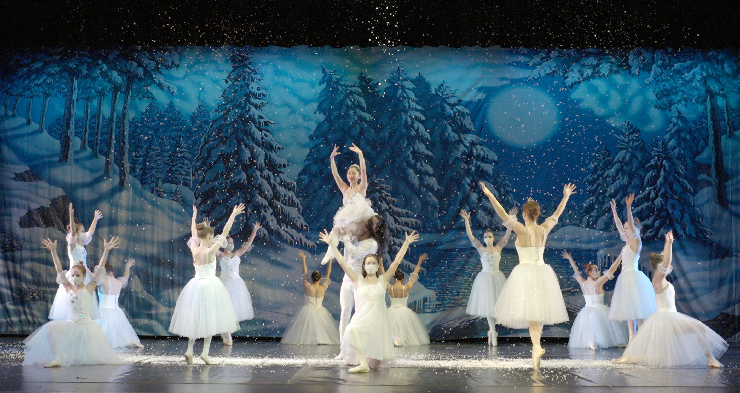 Nutcracker Ballet Dancers